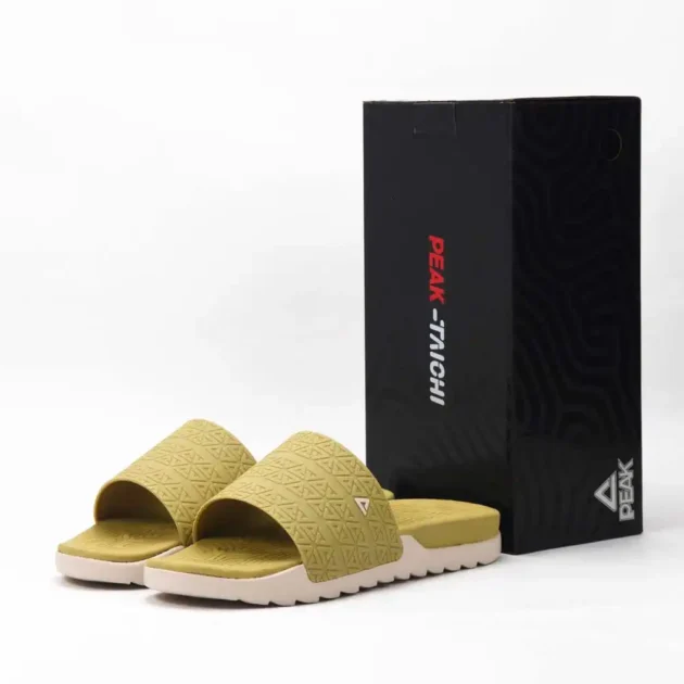 Peak Taichi Slippers Beige Black - Gentel Grab الجزائر